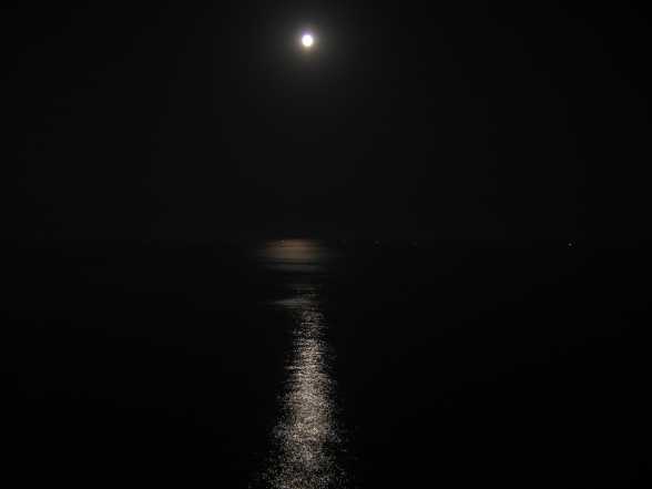 Nacht über dem Meer